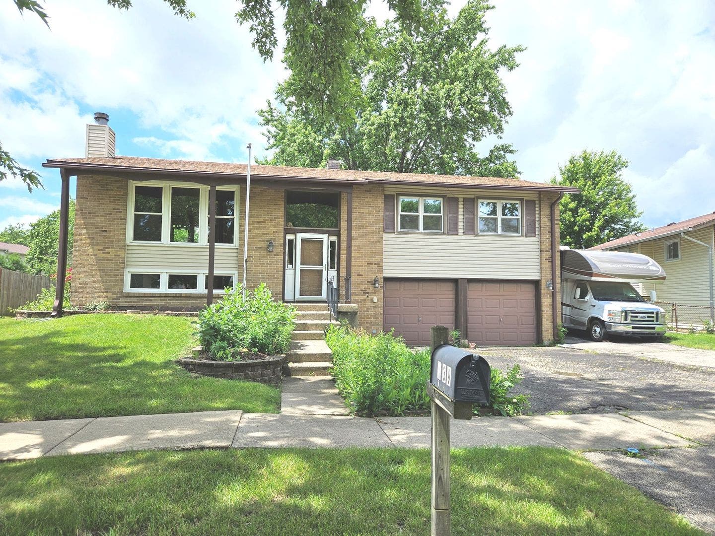 539 Hampshire Lane, Bolingbrook, IL 60440 539 Hampshire Lane, Bolingbrook, IL 60440