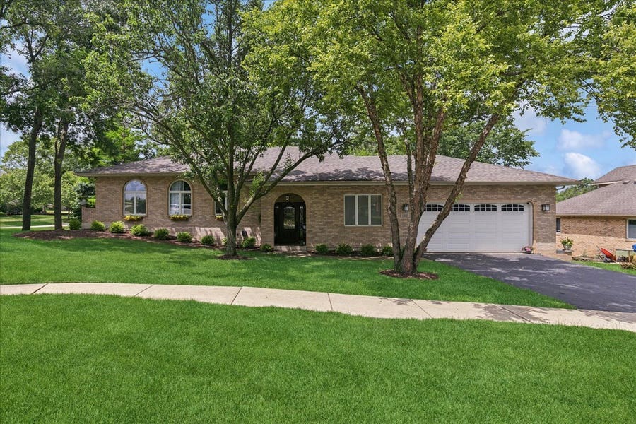 Property photo for 13021 W Creekside Drive, Homer Glen, IL
