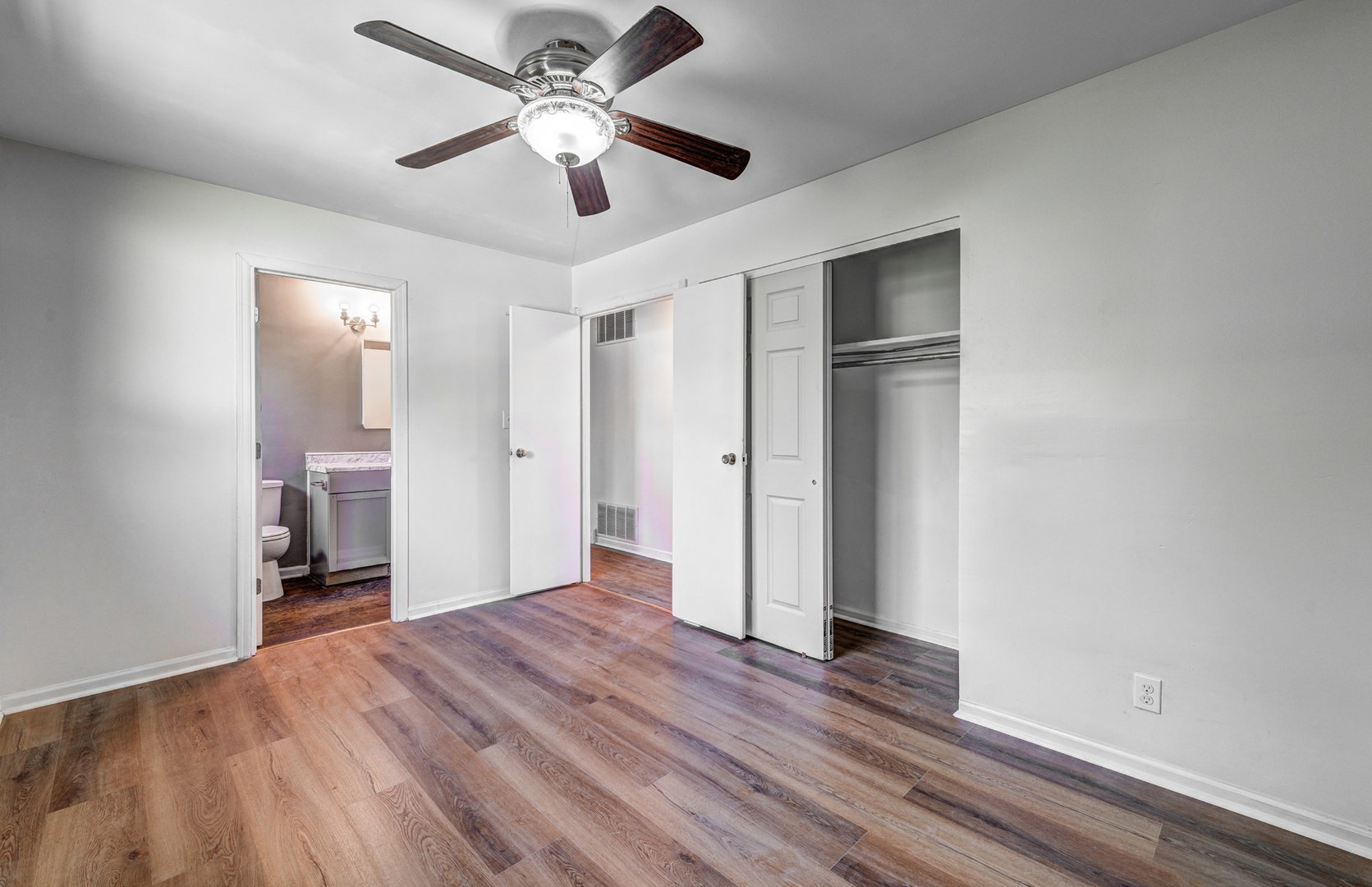 200 Hampdon Court, Bolingbrook, IL 60440 200 Hampdon Court, Bolingbrook, IL 60440