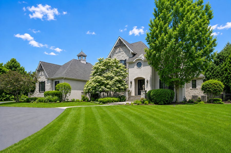 Property photo for 10N618 Manchester Lane, Elgin, IL