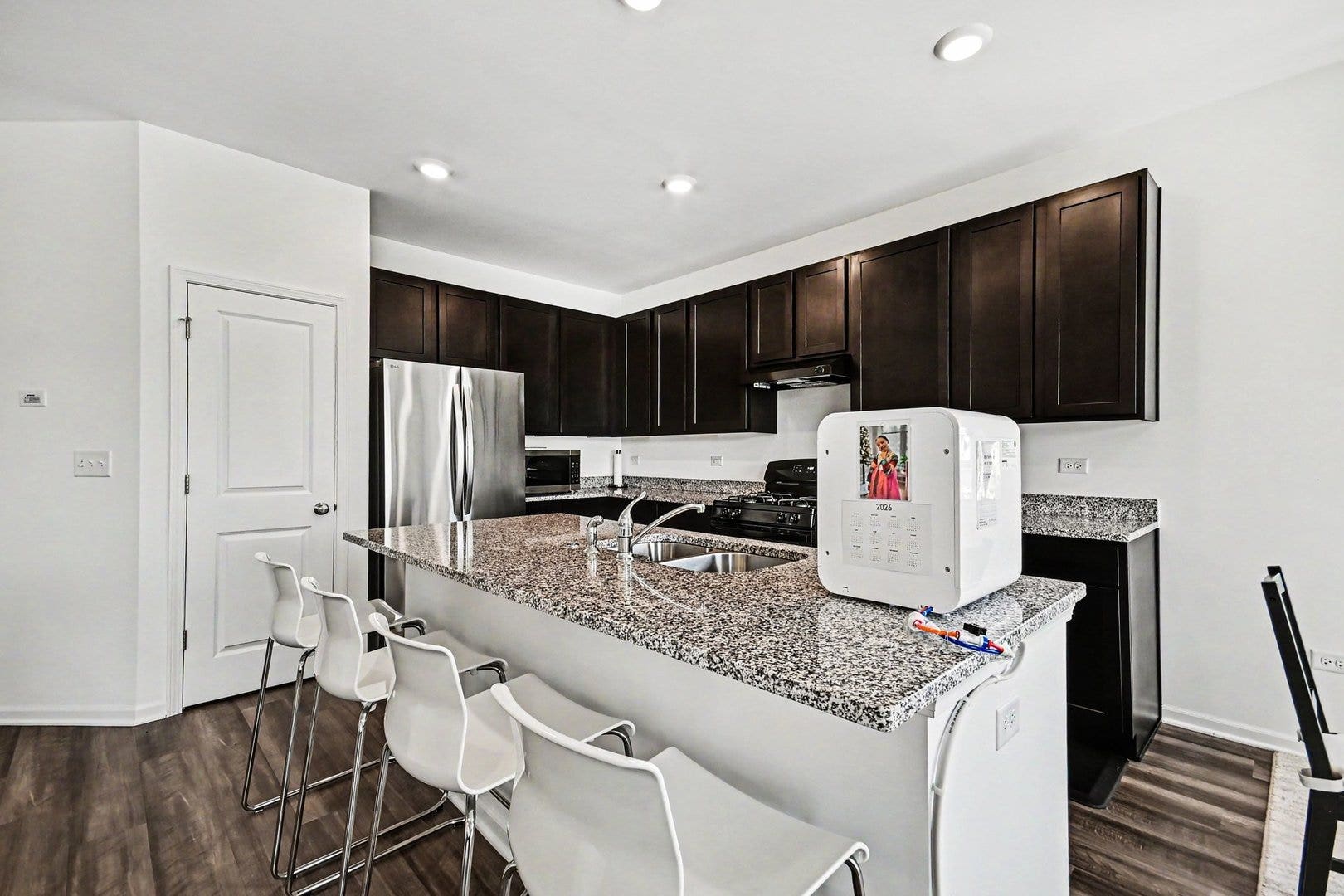 4271 Chelsea Manor Circle, Aurora, IL 60504 4271 Chelsea Manor Circle, Aurora, IL 60504