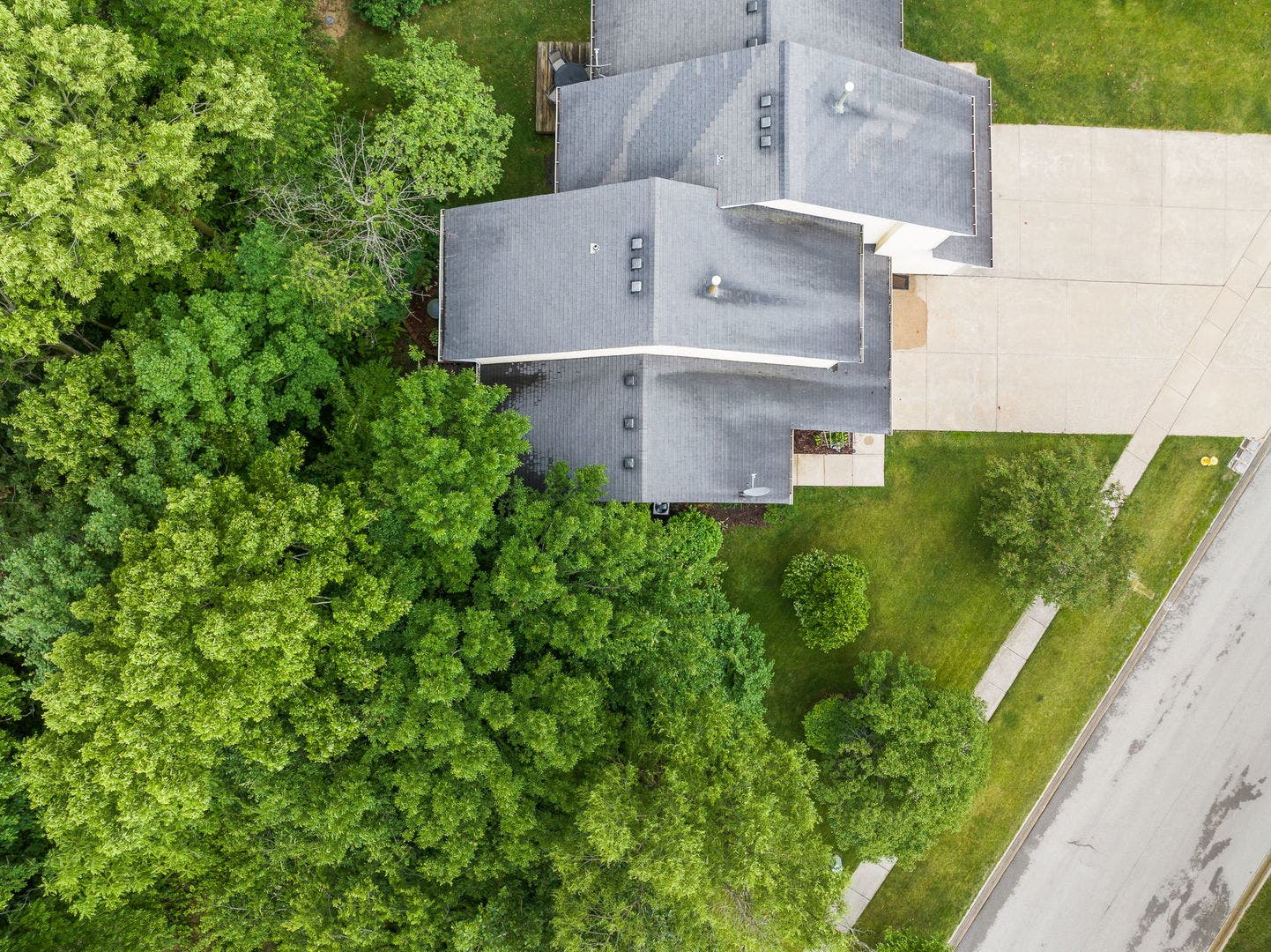 110 Sibley Drive, Minooka, IL 60447 110 Sibley Drive, Minooka, IL 60447