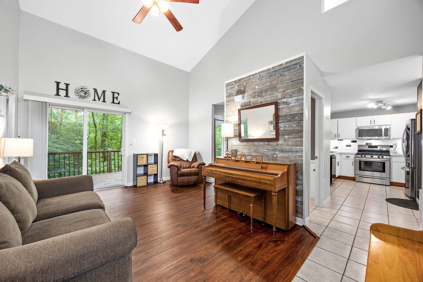 110 Sibley Drive, Minooka, IL 60447 110 Sibley Drive, Minooka, IL 60447