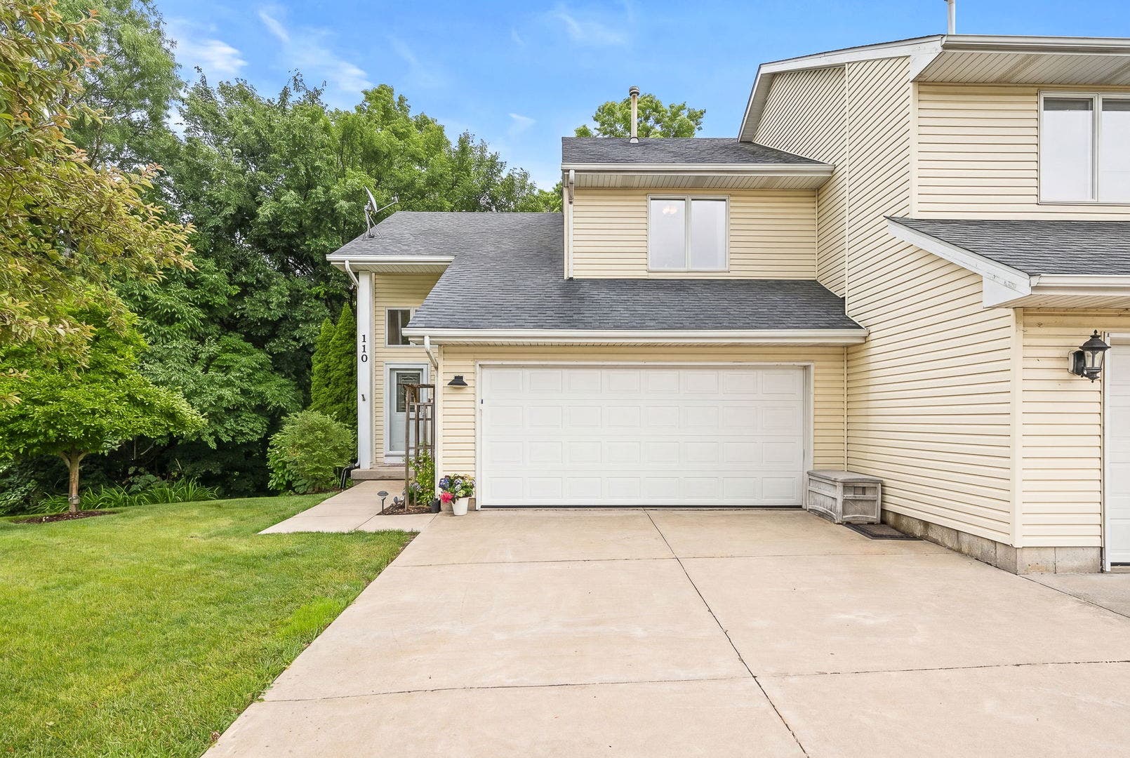 110 Sibley Drive, Minooka, IL 60447 110 Sibley Drive, Minooka, IL 60447
