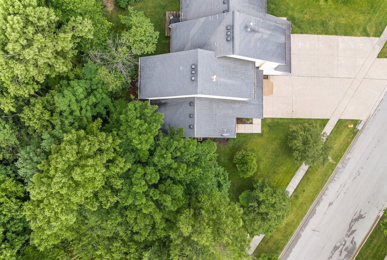 110 Sibley Drive, Minooka, IL 60447 110 Sibley Drive, Minooka, IL 60447