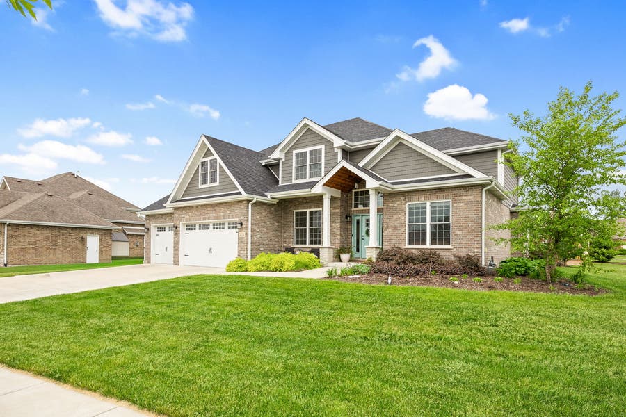 Property photo for 24234 S Sunset Lakes Drive, Manhattan, IL
