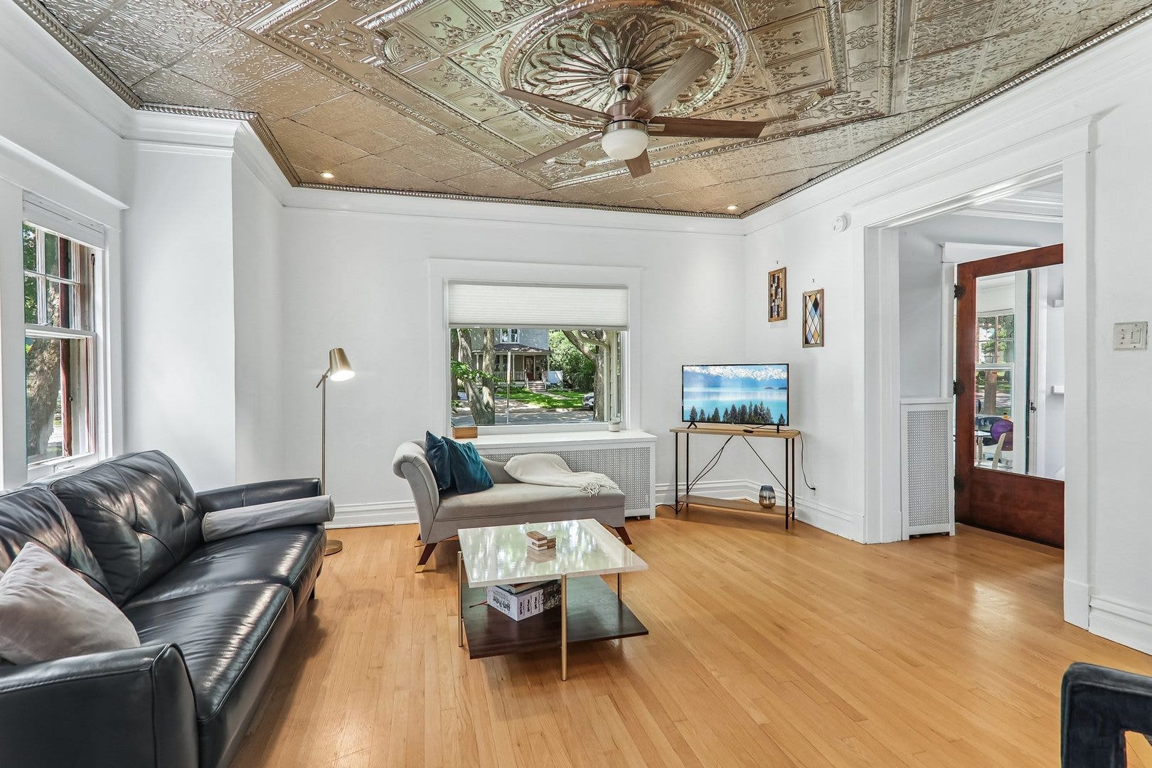 4917 Highland Avenue, Downers Grove, IL 60515 4917 Highland Avenue, Downers Grove, IL 60515