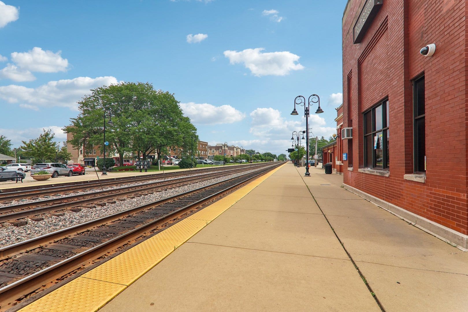 4917 Highland Avenue, Downers Grove, IL 60515 4917 Highland Avenue, Downers Grove, IL 60515