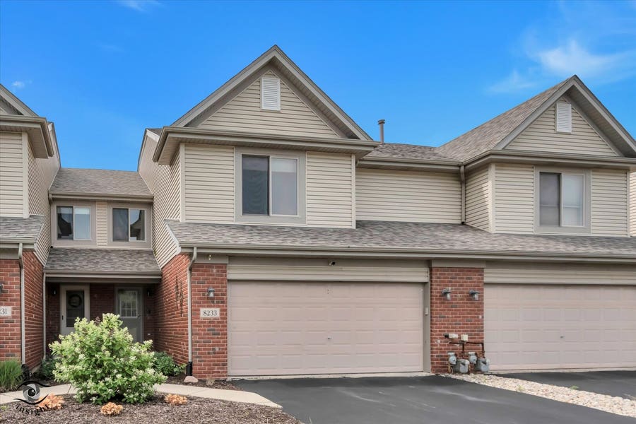 Property photo for 8233 Pecan Place, Frankfort, IL