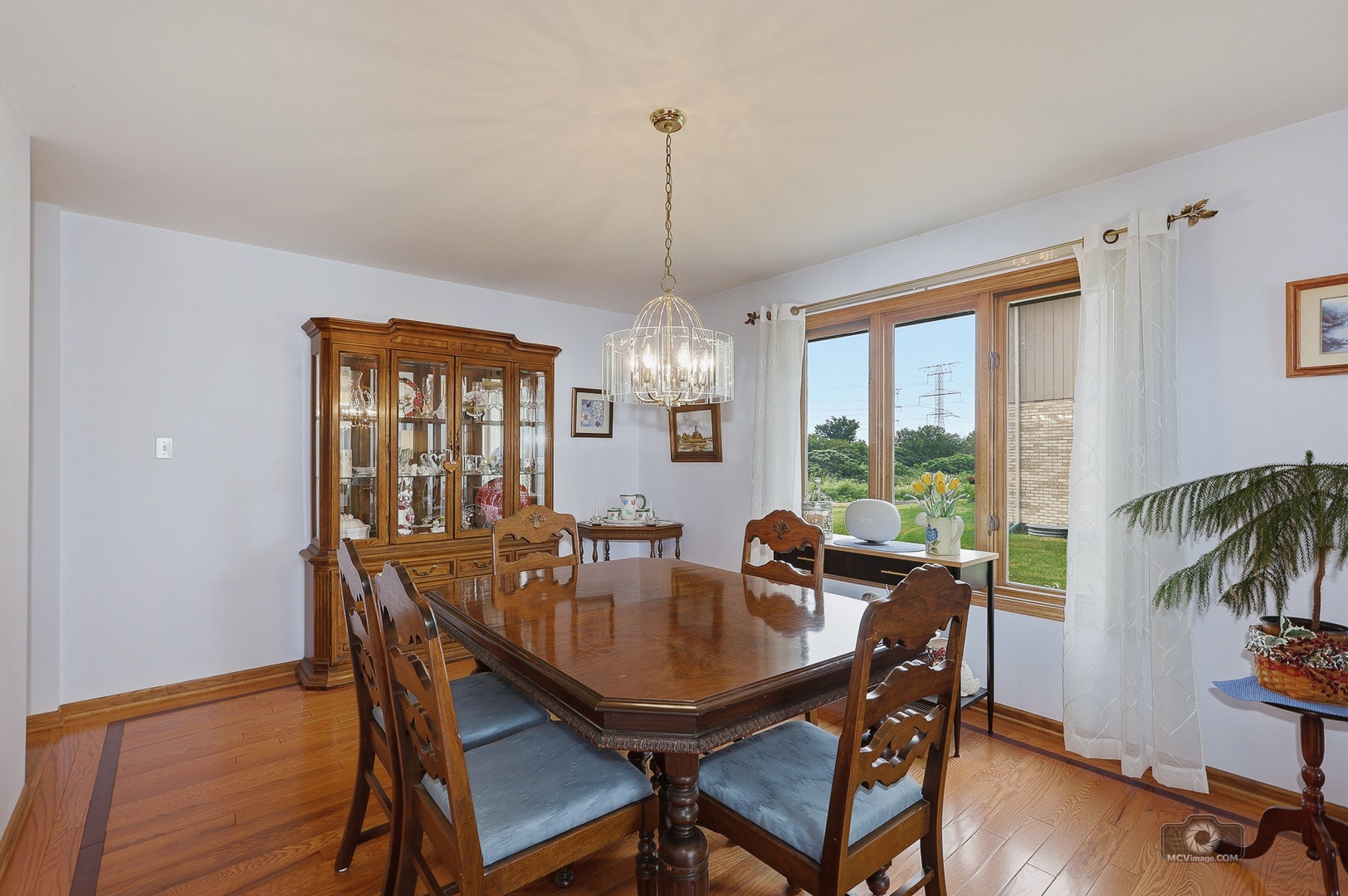 19600 Edgebrook Lane, Tinley Park, IL 60487 19600 Edgebrook Lane, Tinley Park, IL 60487
