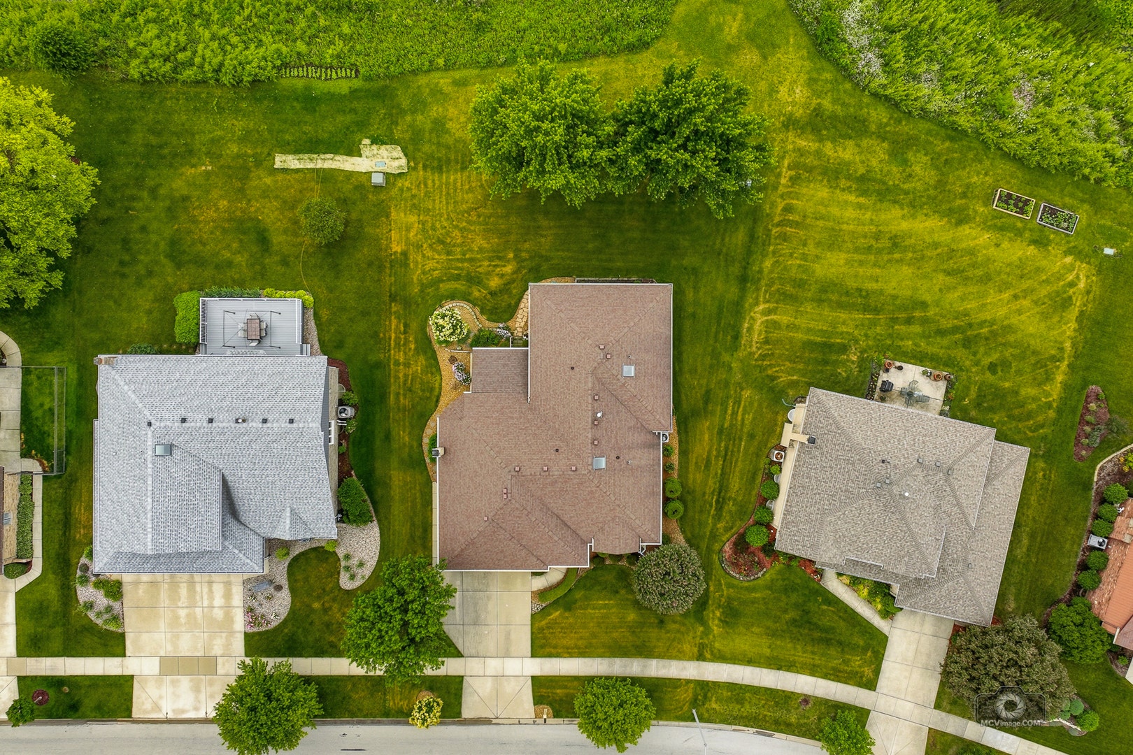 19600 Edgebrook Lane, Tinley Park, IL 60487 19600 Edgebrook Lane, Tinley Park, IL 60487