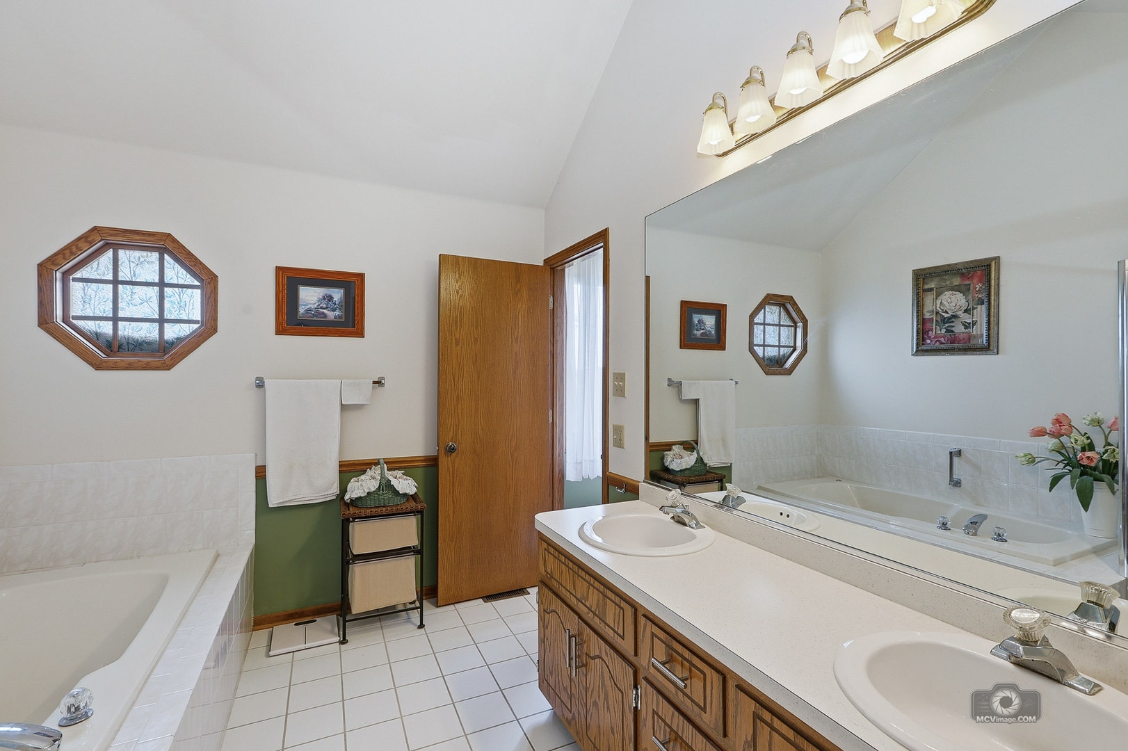 19600 Edgebrook Lane, Tinley Park, IL 60487 19600 Edgebrook Lane, Tinley Park, IL 60487
