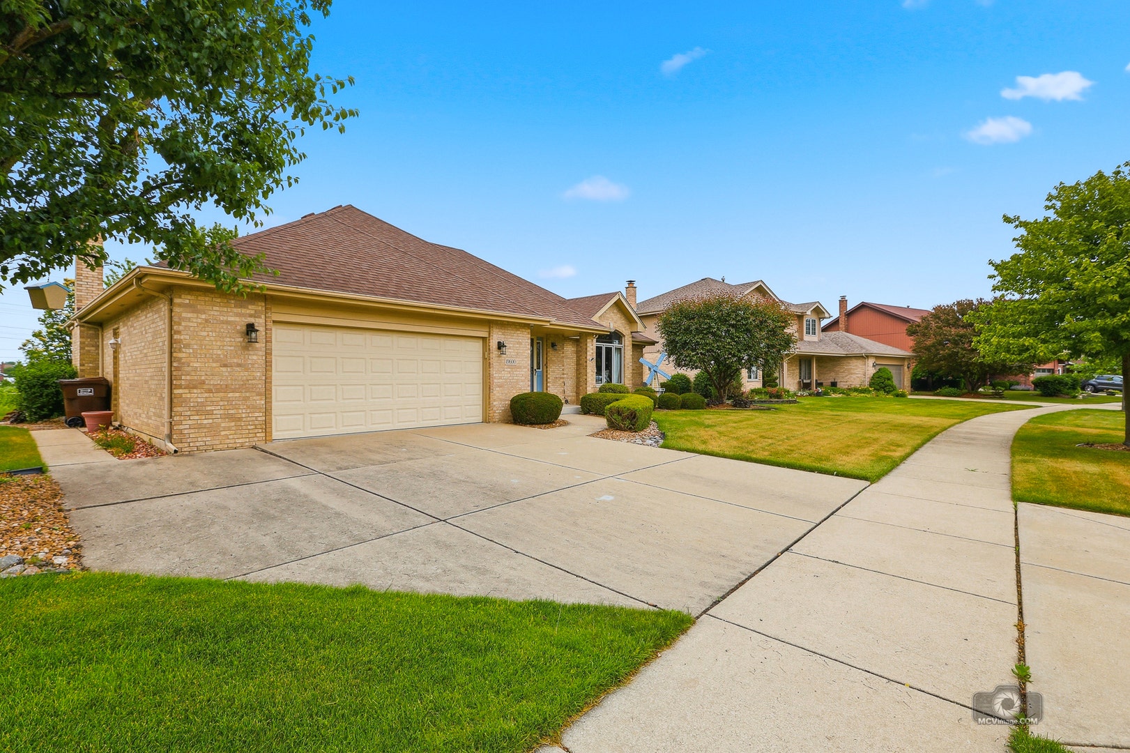 19600 Edgebrook Lane, Tinley Park, IL 60487 19600 Edgebrook Lane, Tinley Park, IL 60487
