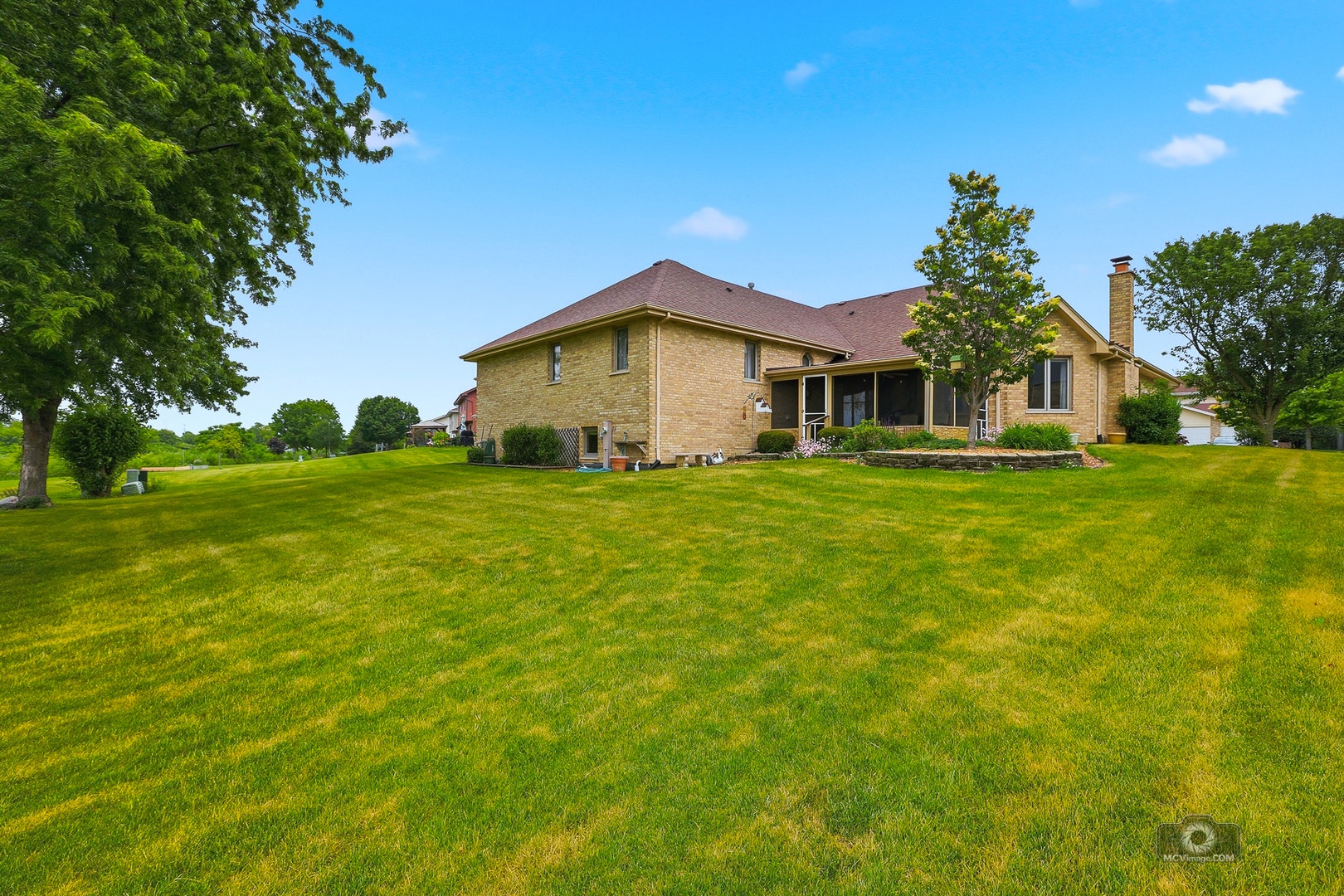 19600 Edgebrook Lane, Tinley Park, IL 60487 19600 Edgebrook Lane, Tinley Park, IL 60487