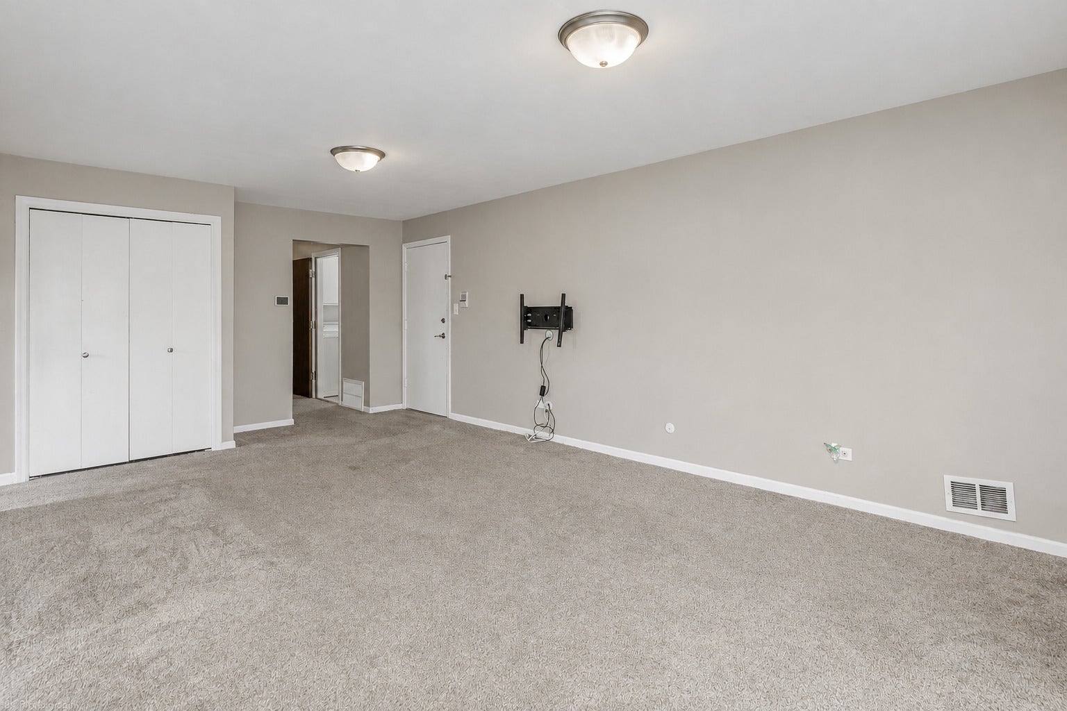 Virtually staged photo for paint color
