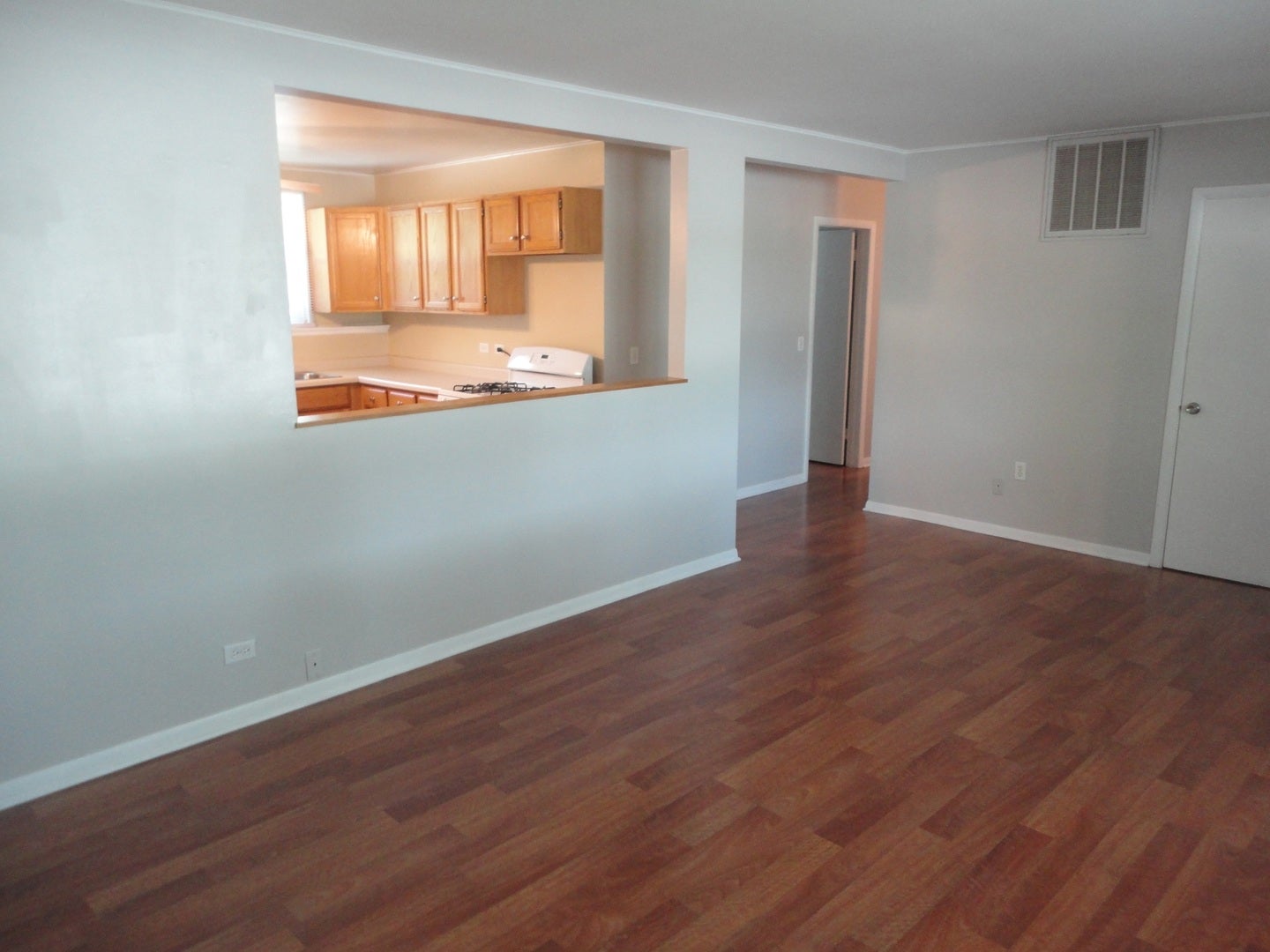 6325 Dunham Road, Downers Grove, IL 60516 6325 Dunham Road, Downers Grove, IL 60516