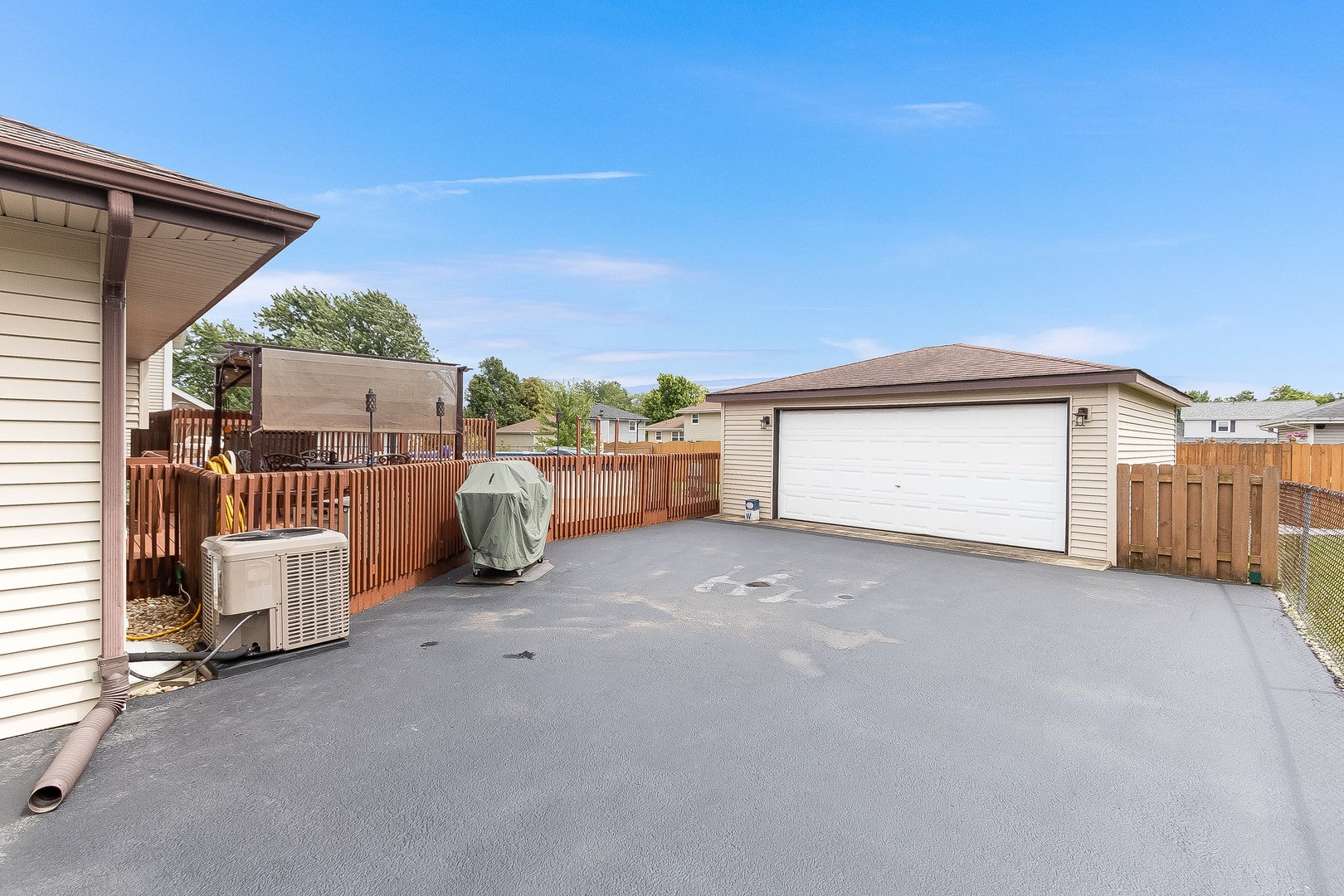 3842 Jonathan Simpson Drive, Joliet, IL 60431 3842 Jonathan Simpson Drive, Joliet, IL 60431