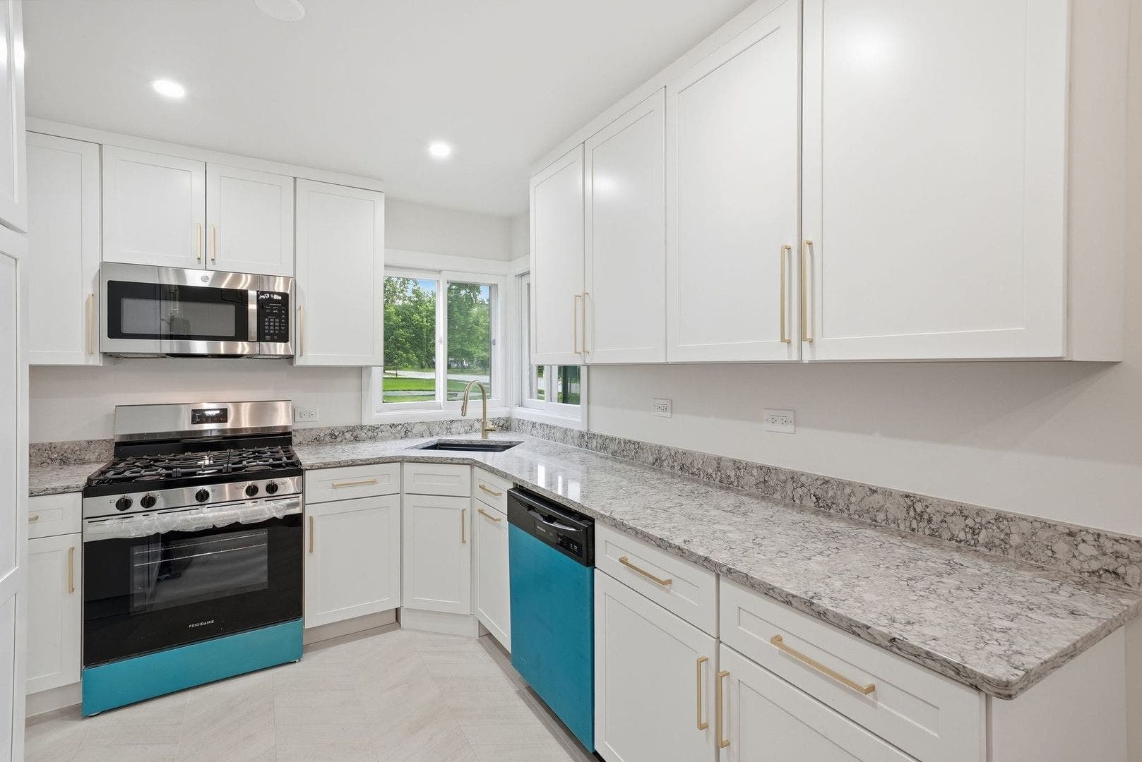 1033 Kip Place, Lemont, IL 60439 1033 Kip Place, Lemont, IL 60439