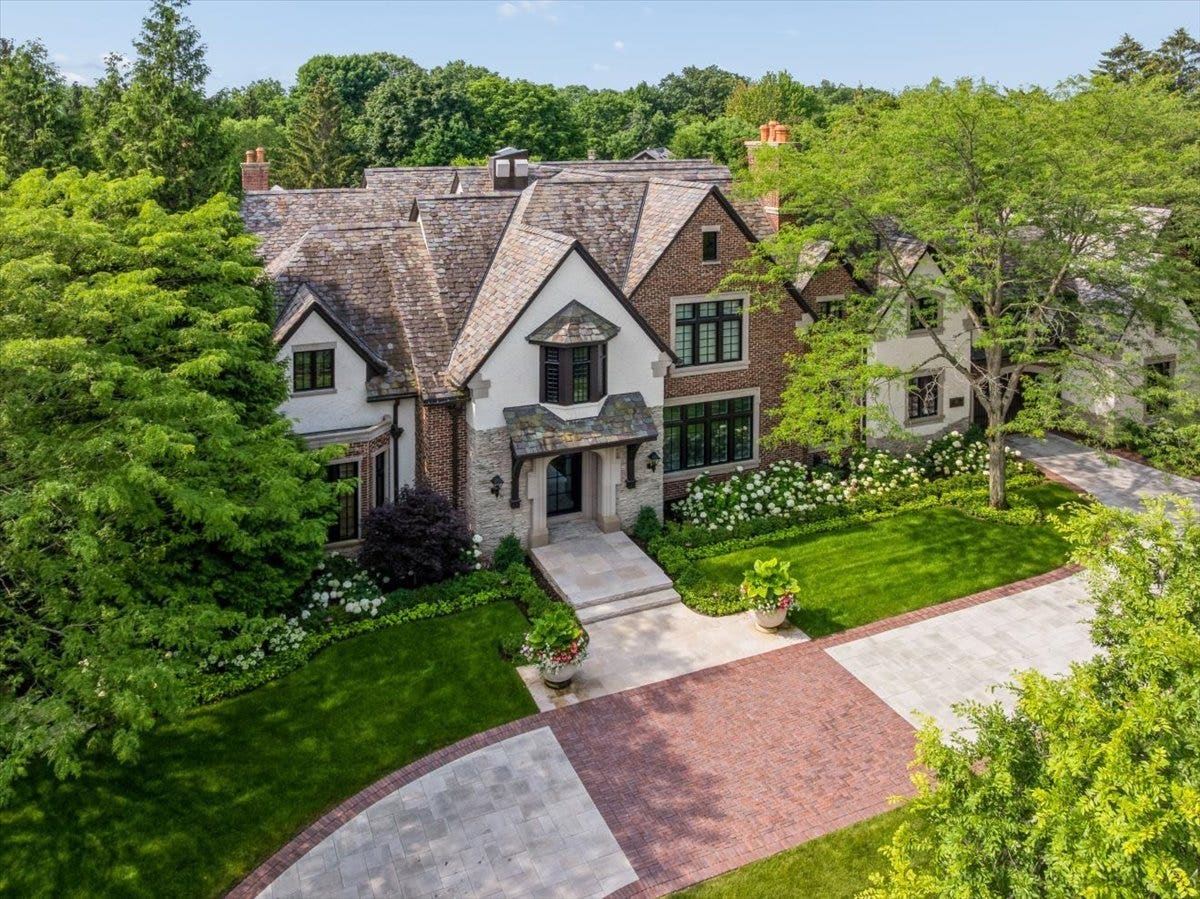 86 Prospect Avenue, Highland Park, IL 60035 86 Prospect Avenue, Highland Park, IL 60035