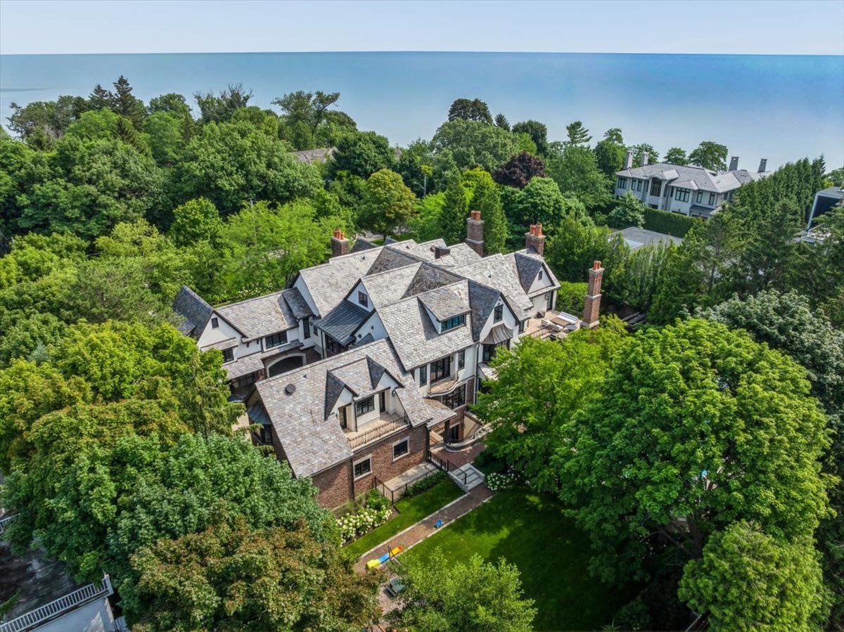 86 Prospect Avenue, Highland Park, IL 60035 86 Prospect Avenue, Highland Park, IL 60035