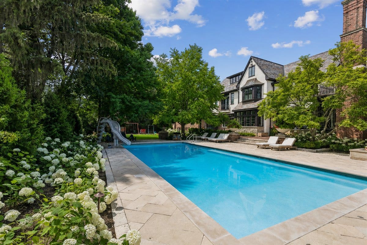 86 Prospect Avenue, Highland Park, IL 60035 86 Prospect Avenue, Highland Park, IL 60035