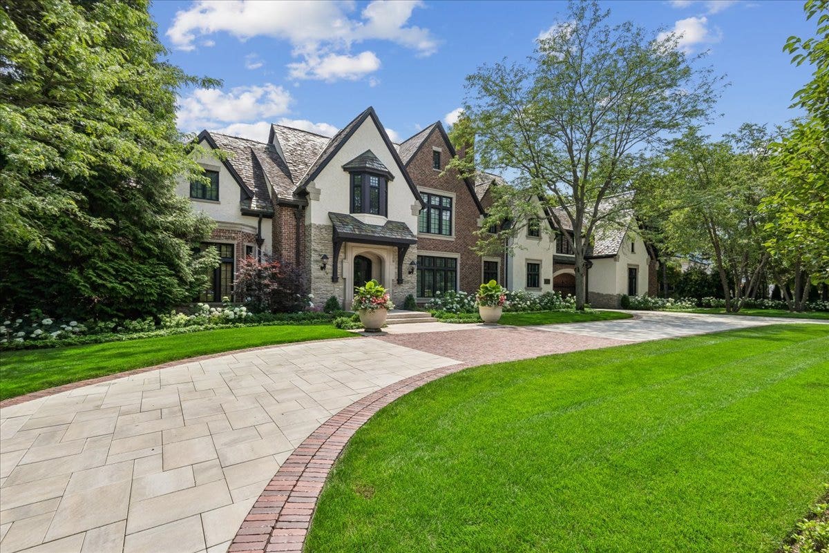 86 Prospect Avenue, Highland Park, IL 60035 86 Prospect Avenue, Highland Park, IL 60035