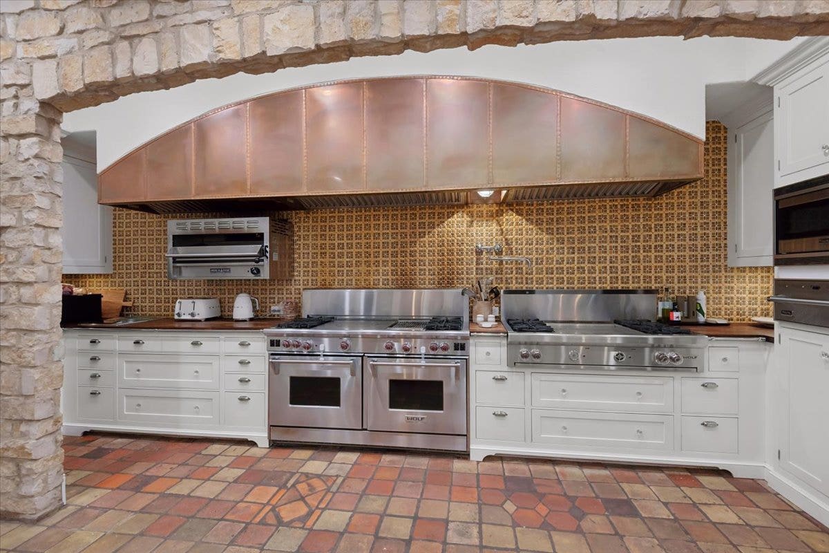 86 Prospect Avenue, Highland Park, IL 60035 86 Prospect Avenue, Highland Park, IL 60035