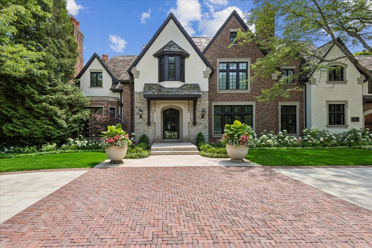 86 Prospect Avenue, Highland Park, IL 60035 86 Prospect Avenue, Highland Park, IL 60035
