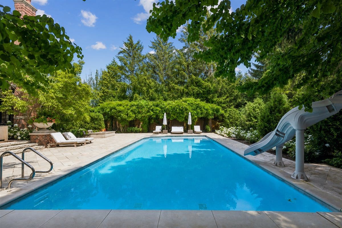 86 Prospect Avenue, Highland Park, IL 60035 86 Prospect Avenue, Highland Park, IL 60035