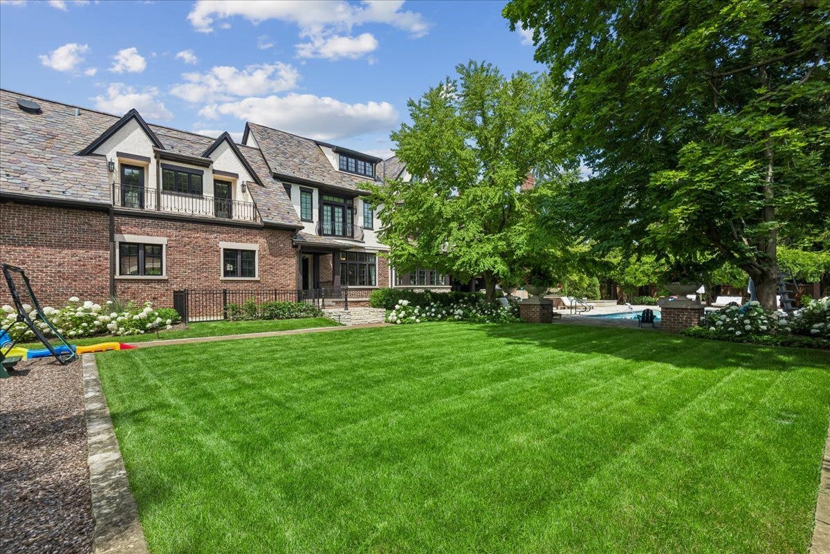 86 Prospect Avenue, Highland Park, IL 60035 86 Prospect Avenue, Highland Park, IL 60035