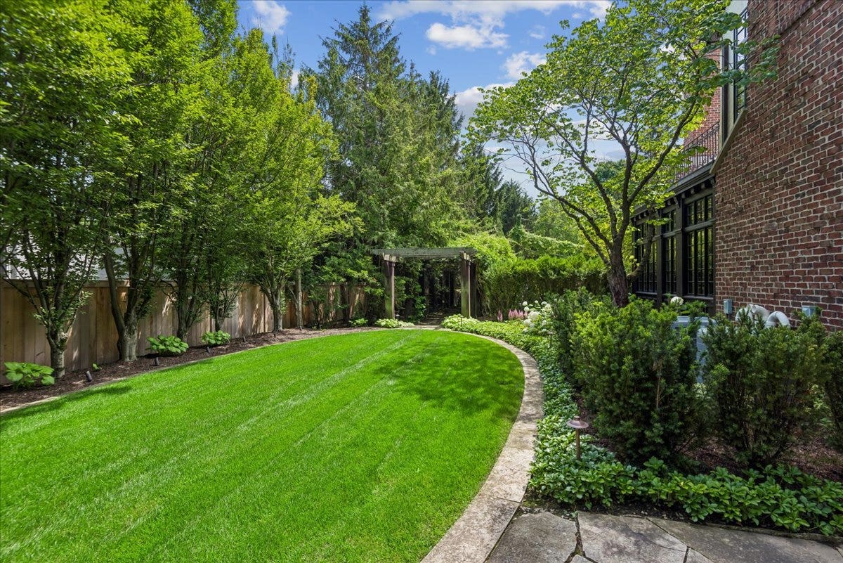 86 Prospect Avenue, Highland Park, IL 60035 86 Prospect Avenue, Highland Park, IL 60035