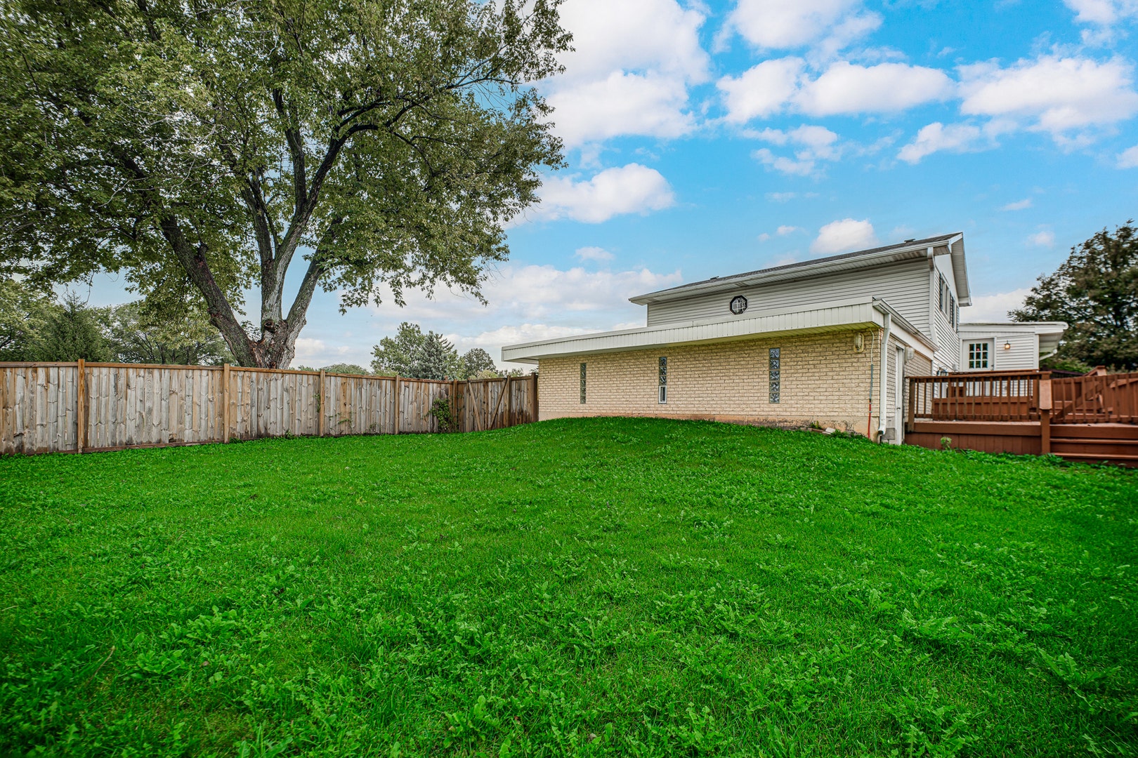 16230 76th Avenue, Tinley Park, IL 60477 16230 76th Avenue, Tinley Park, IL 60477