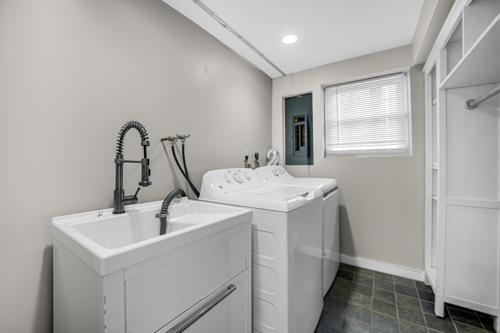 16230 76th Avenue, Tinley Park, IL 60477 16230 76th Avenue, Tinley Park, IL 60477