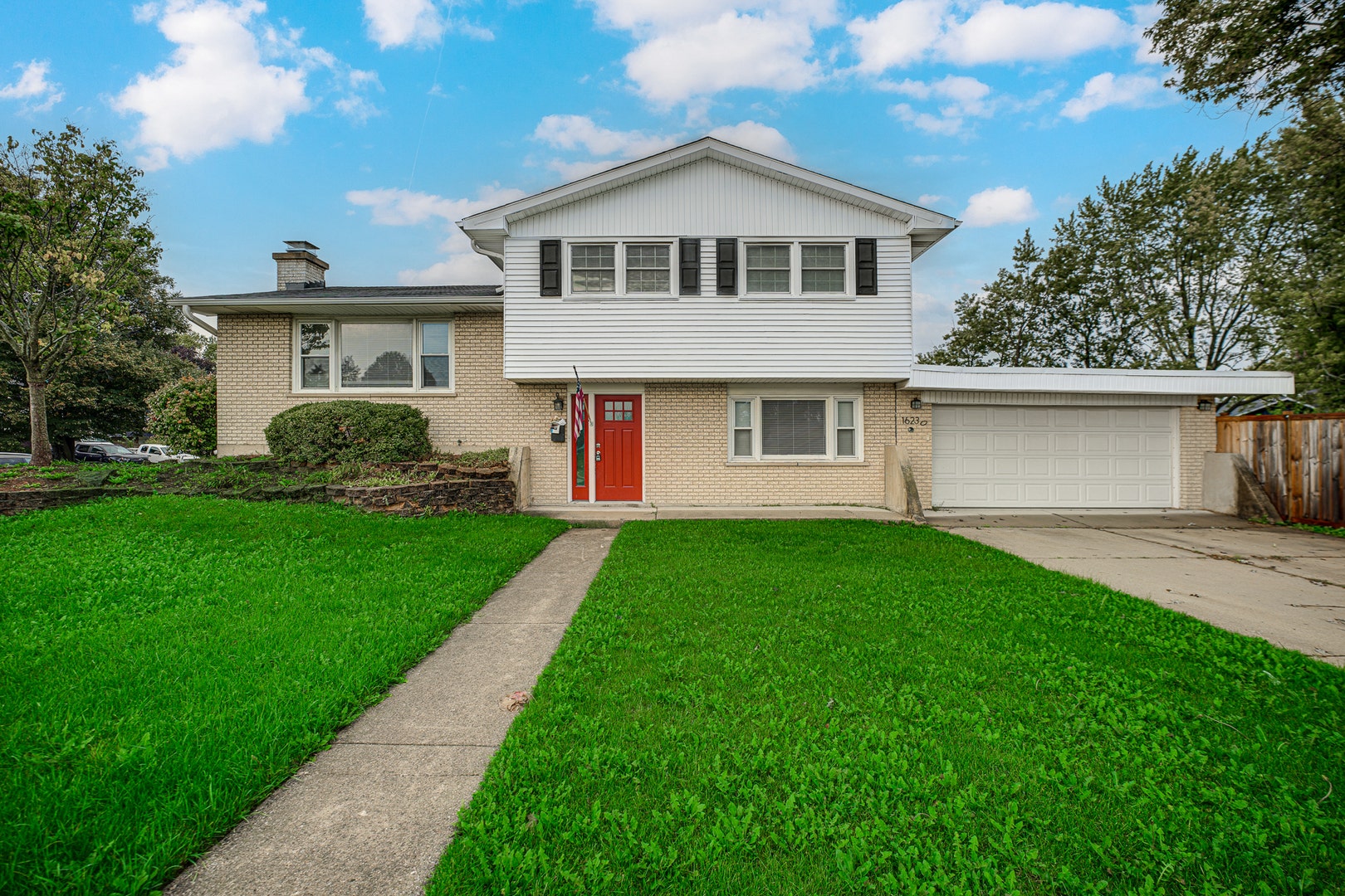 16230 76th Avenue, Tinley Park, IL 60477 16230 76th Avenue, Tinley Park, IL 60477