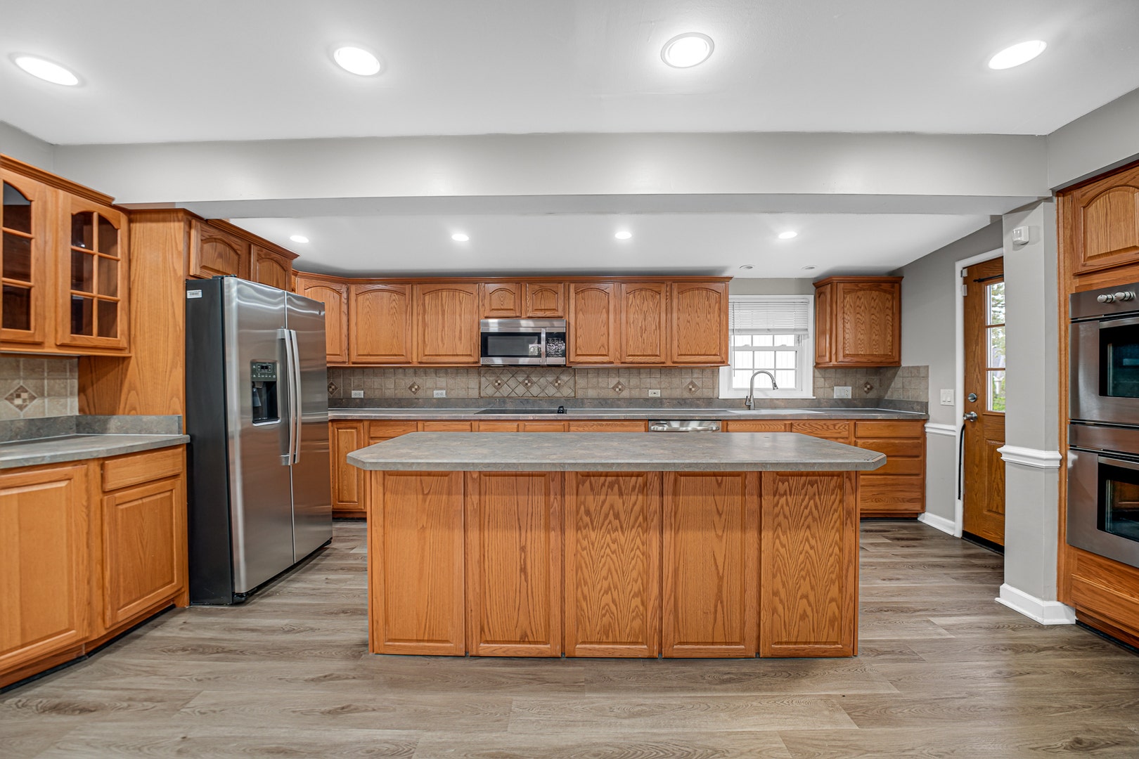 16230 76th Avenue, Tinley Park, IL 60477 16230 76th Avenue, Tinley Park, IL 60477