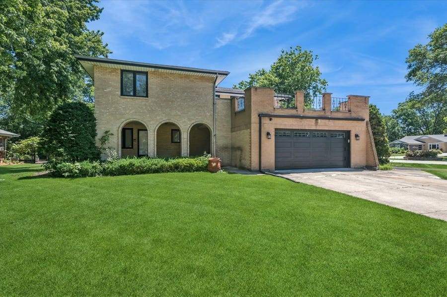 Property photo for 823 Tenuta Court, Olympia Fields, IL