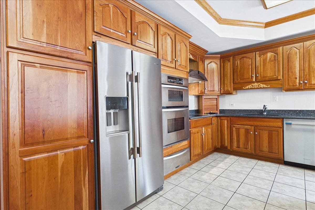 238 Westmoreland Drive, Wilmette, IL 60091 238 Westmoreland Drive, Wilmette, IL 60091