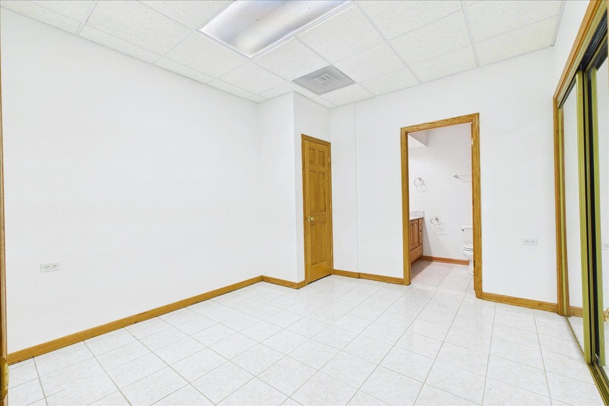 238 Westmoreland Drive, Wilmette, IL 60091 238 Westmoreland Drive, Wilmette, IL 60091