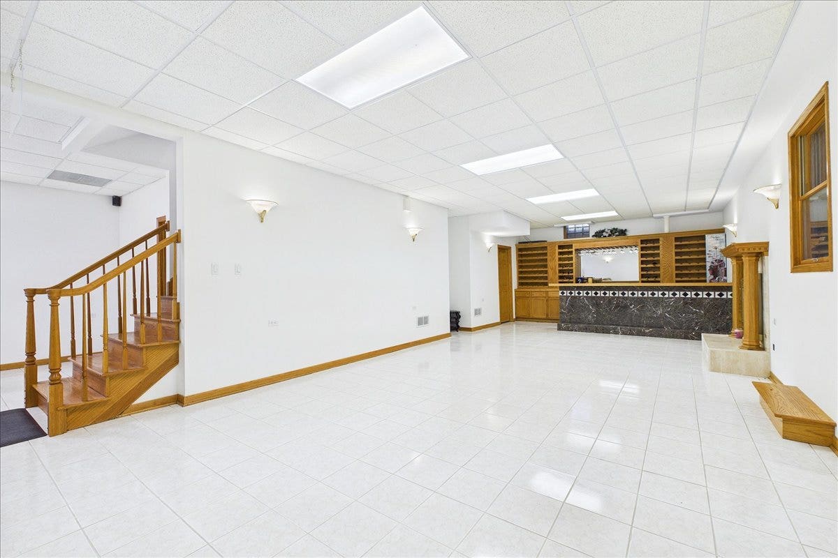 238 Westmoreland Drive, Wilmette, IL 60091 238 Westmoreland Drive, Wilmette, IL 60091