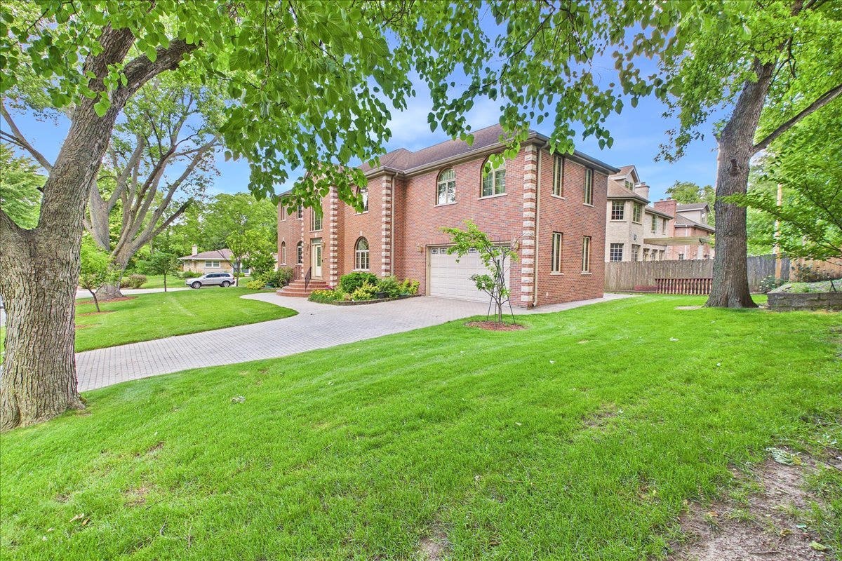 238 Westmoreland Drive, Wilmette, IL 60091 238 Westmoreland Drive, Wilmette, IL 60091