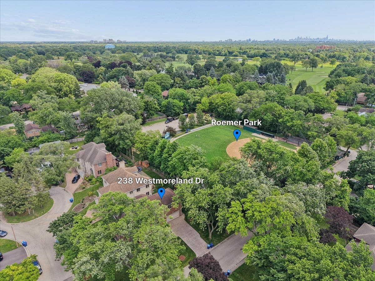 238 Westmoreland Drive, Wilmette, IL 60091 238 Westmoreland Drive, Wilmette, IL 60091