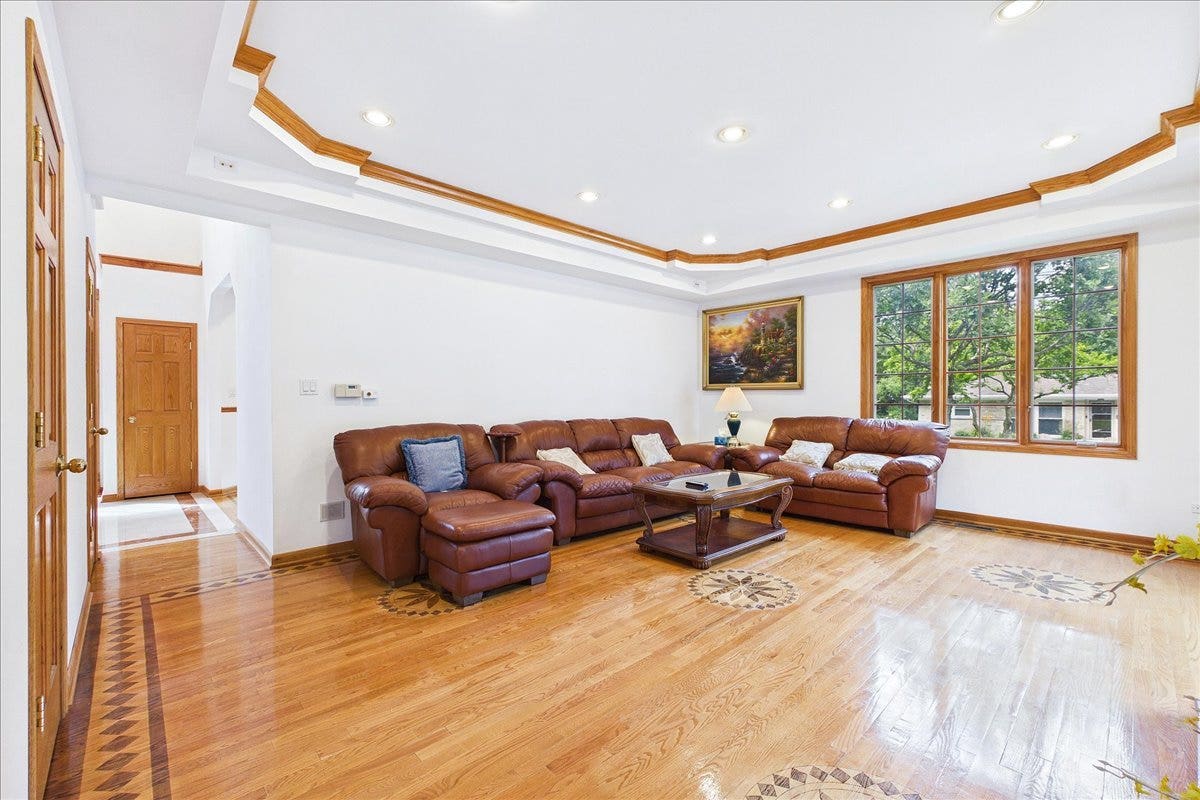 238 Westmoreland Drive, Wilmette, IL 60091 238 Westmoreland Drive, Wilmette, IL 60091