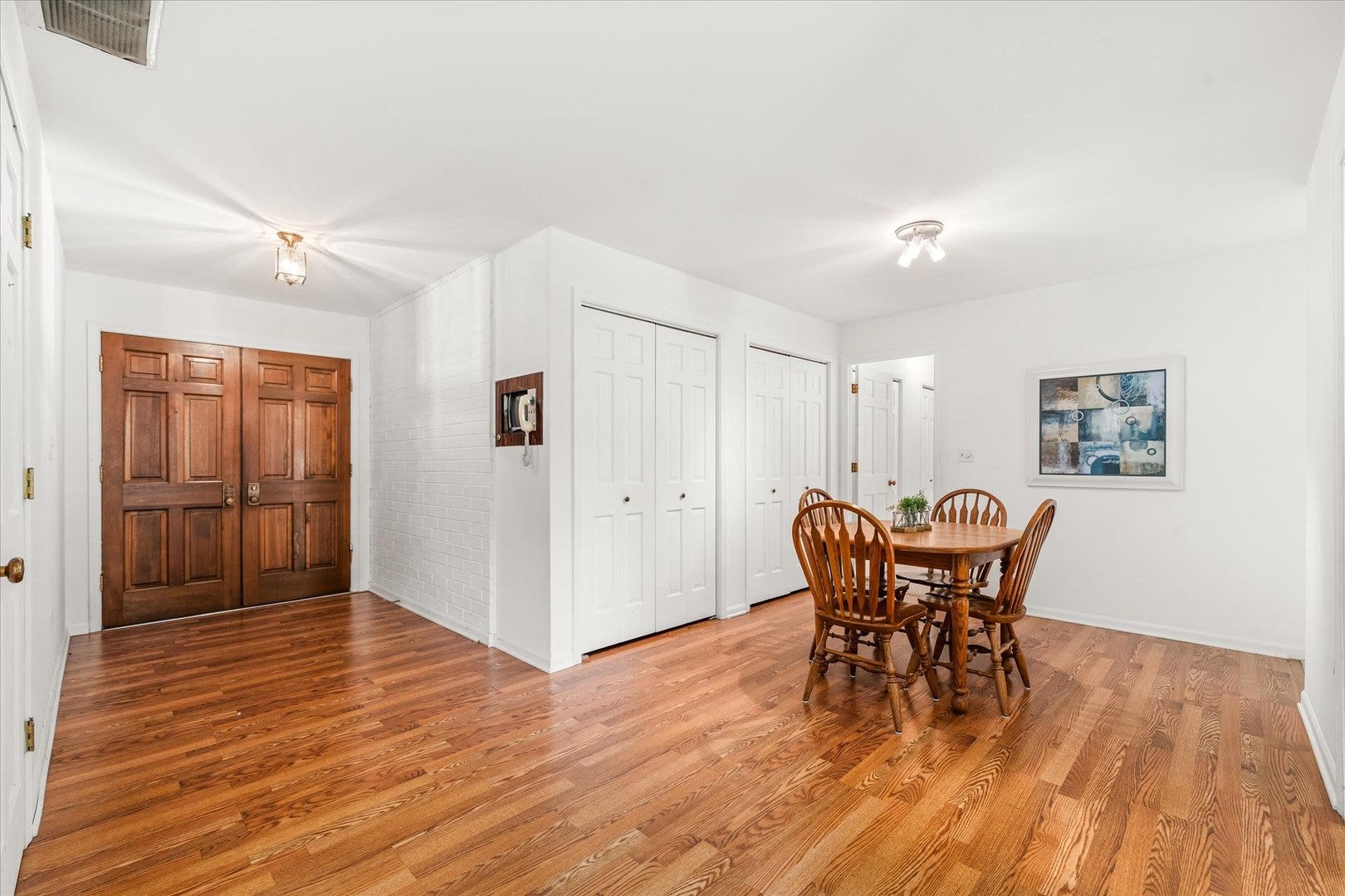 1730 W Galena Boulevard, #304E, Aurora, IL 60506 Entrance and dinning room