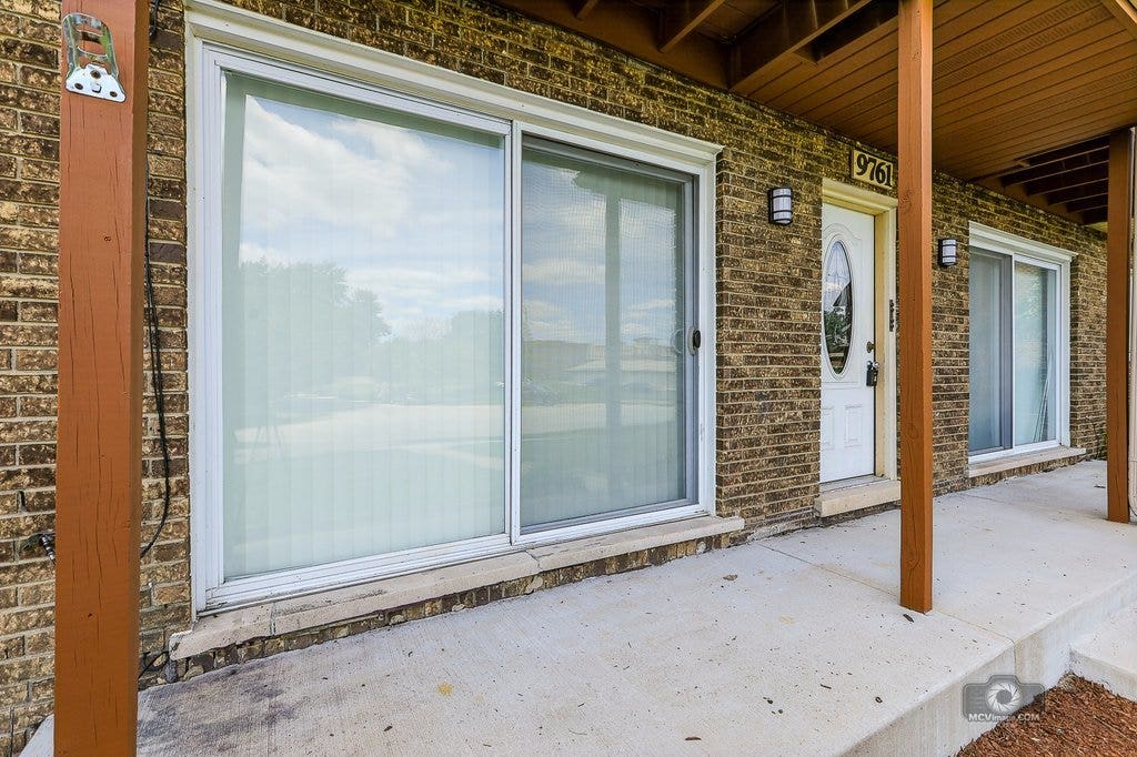 9761 Ravinia Lane, Orland Park, IL 60462