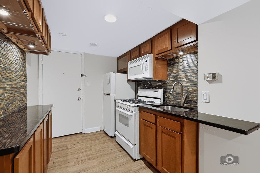 9761 Ravinia Lane, Orland Park, IL 60462