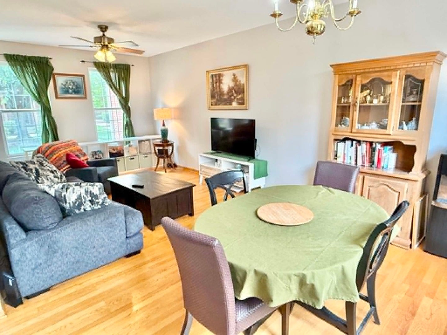 18614 W Point Drive, Tinley Park, IL 60477 18614 W Point Drive, Tinley Park, IL 60477