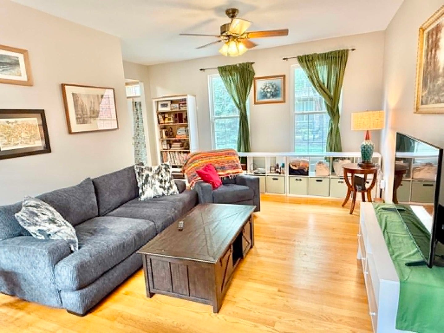 18614 W Point Drive, Tinley Park, IL 60477 18614 W Point Drive, Tinley Park, IL 60477