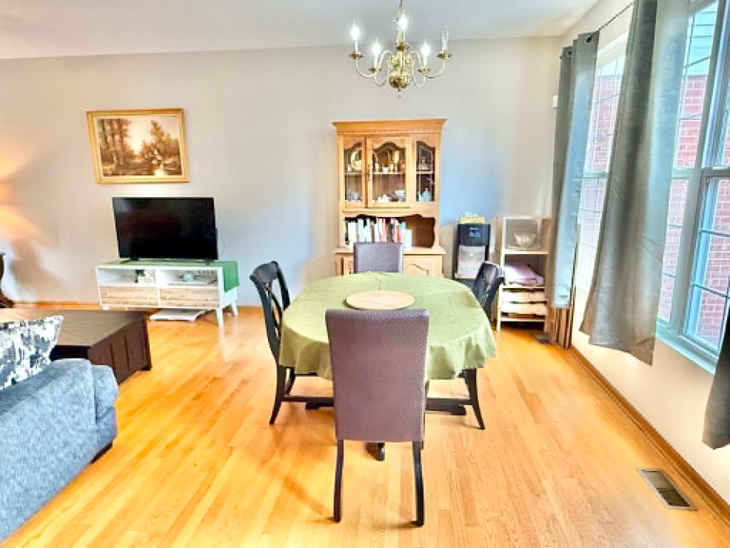 18614 W Point Drive, Tinley Park, IL 60477 18614 W Point Drive, Tinley Park, IL 60477