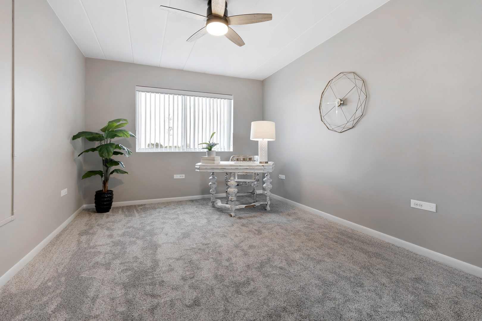 2900 Maple Avenue, #17E, Downers Grove, IL 60515