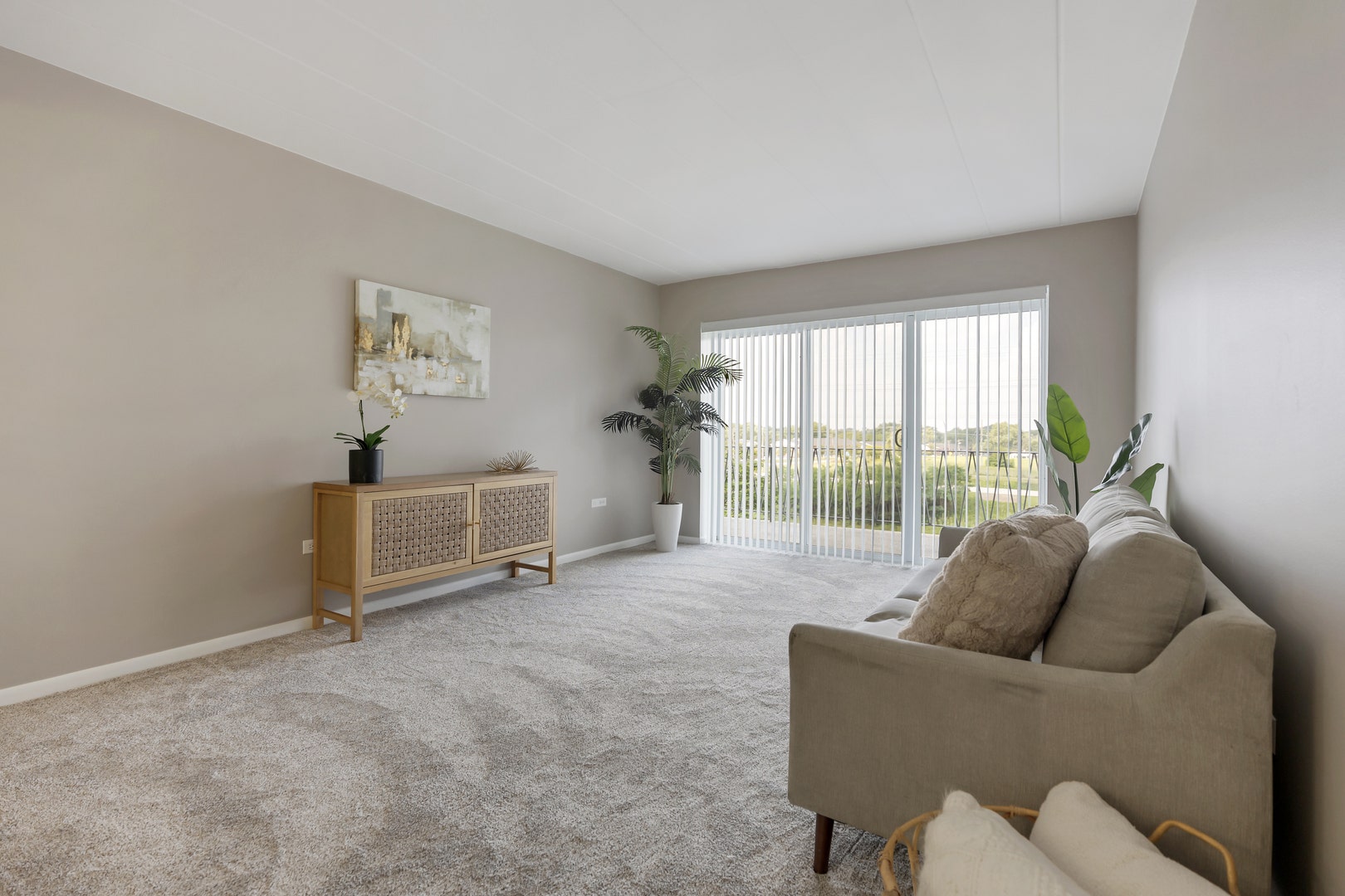 2900 Maple Avenue, #17E, Downers Grove, IL 60515